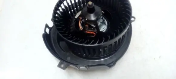 Volkswagen Golf VII Heater fan/blower 5Q2819021B