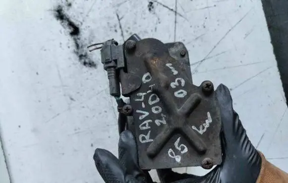 Toyota RAV 4 (XA10) Throttle valve