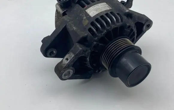 Toyota Yaris Generator/alternator 2706040070 1042008520
