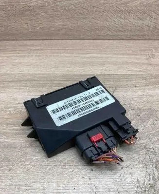 Chrysler Voyager Sliding door control unit/module P04686687AK TRH0112454A