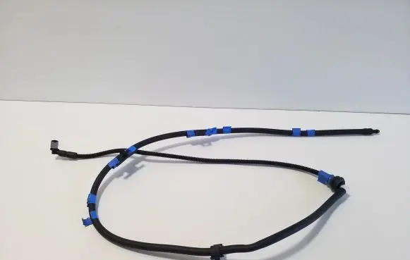 Land Rover Evoque II Rear window washer fluid hose 