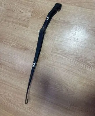 Subaru Legacy Front wiper blade arm