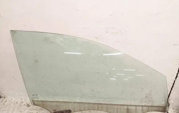 Peugeot 3008 II Front door window glass four-door