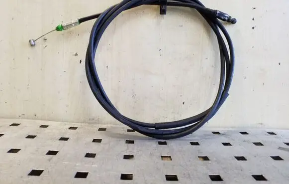 Suzuki Grand Vitara II Engine bonnet/hood lock release cable 