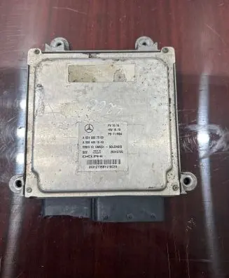 Mercedes-Benz C W204 Engine control unit/module 28312735 A6519007500 A0064461540