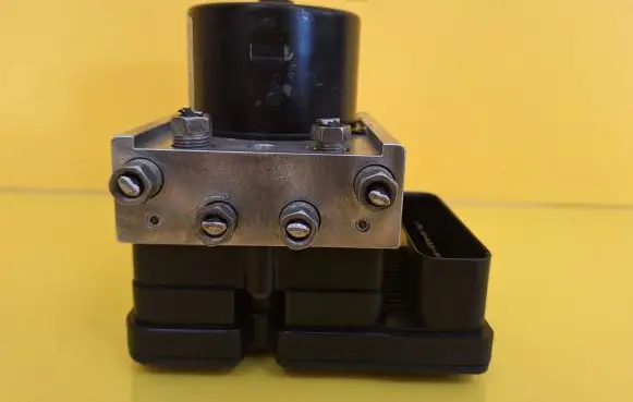 Ford Focus ABS Pump 10.0970-0124.3 00402662E3 10.0207-0071.4
