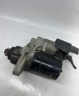 Volkswagen Touran I Starter motor 0001120010