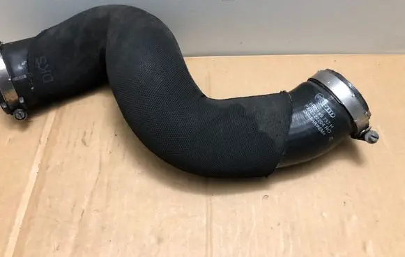Audi Q5 SQ5 Intercooler hose/pipe 8R0145737H