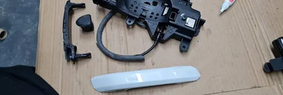 Audi A5 Front door exterior handle 8W0837240 8W0837812A LS9R