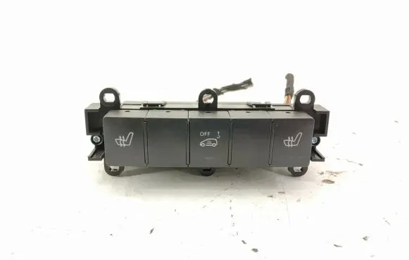 Mercedes-Benz B W245 Seat heating switch 1698702410 A1698702410