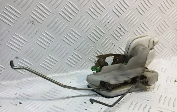 Mitsubishi Pajero Sport I Front door lock 04.9.20
