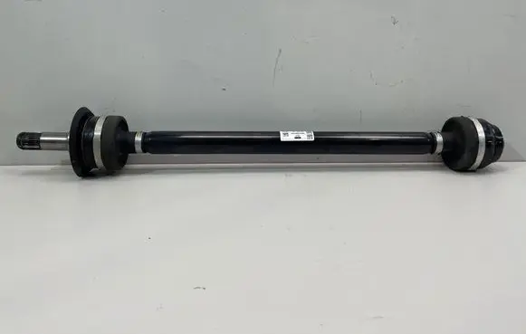 BMW 5 G30 G31 G38 Rear driveshaft 8664622