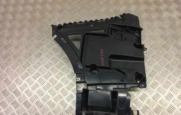 BMW X3 G01 Bumper support mounting bracket corner 7400667