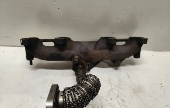 Audi A4 S4 B5 8D Exhaust manifold 028253033AG