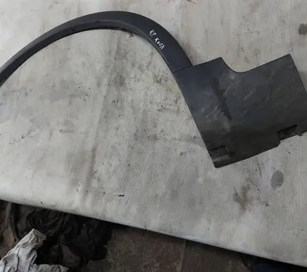 Ford Kuga I Front arch trim 8V41S16D239A