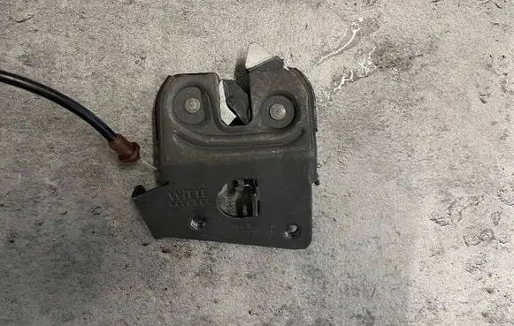 BMW M4 G82 G83 Seat back rest lock catch 7112864