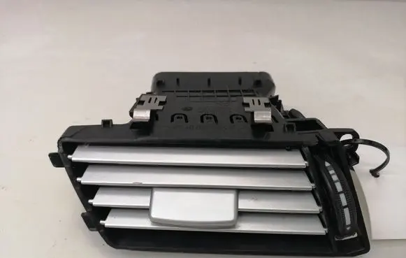Mercedes-Benz E W212 Dashboard side air vent grill/cover trim A2128300154