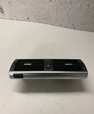 BMW X5 E70 Dash center air vent grill 716180104