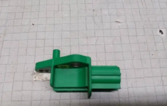 Volkswagen Golf V Airbag deployment crash/impact sensor 1K0909606C 5WK43544