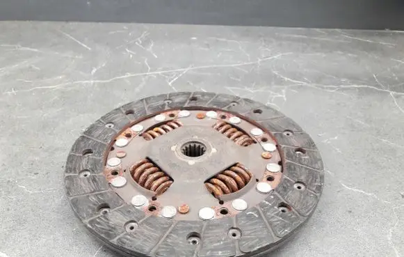 Volkswagen Polo III 6N 6N2 6NF Clutch pressure plate 319009110