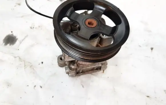 Mitsubishi Outlander Power steering pump
