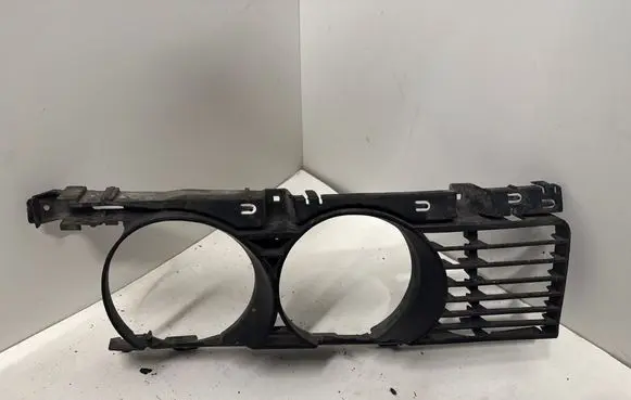 BMW 5 E34 Under headlight/headlamp trim 