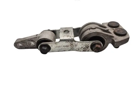 Volvo XC70 Engine mount bracket 601011 EGT
