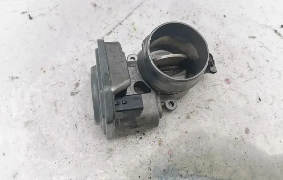 BMW 1 E81 E87 Throttle valve 780437301 B73410611