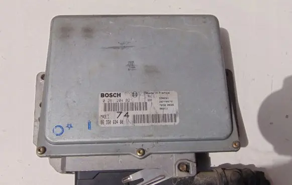 Citroen Berlingo Engine control unit/module 9633063480 0261204821