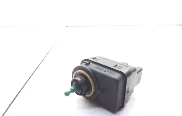 Headlight level adjustment motor