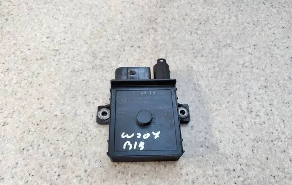 Mercedes-Benz E C207 W207 Glow plug pre-heat relay A6421533779