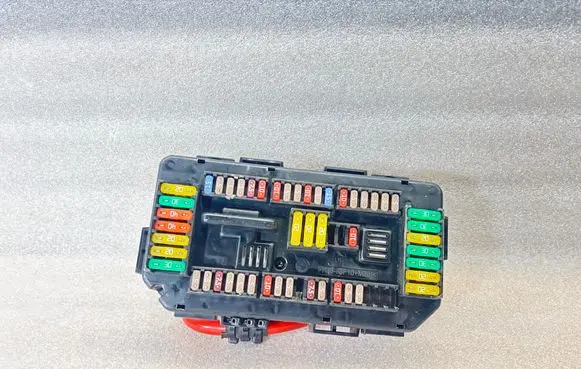 BMW X5 F15 Fuse module 19326000004 24062016 6819653