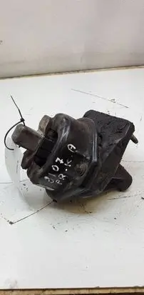 BMW 7 E65 E66 Engine mount bracket 6770801