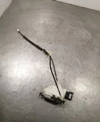 Peugeot 3008 I Front door lock 6460W222716