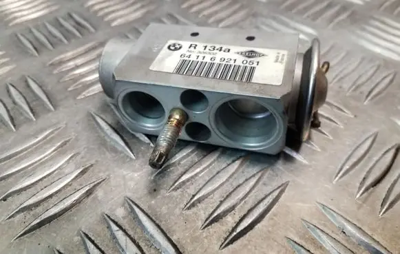 Air conditioning (A/C) expansion valve