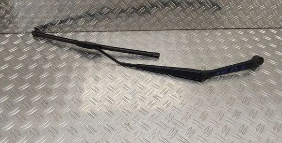 Toyota RAV 4 (XA20) Windshield/front glass wiper blade 