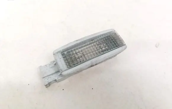Volkswagen PASSAT B5 Other interior light 3B0947113