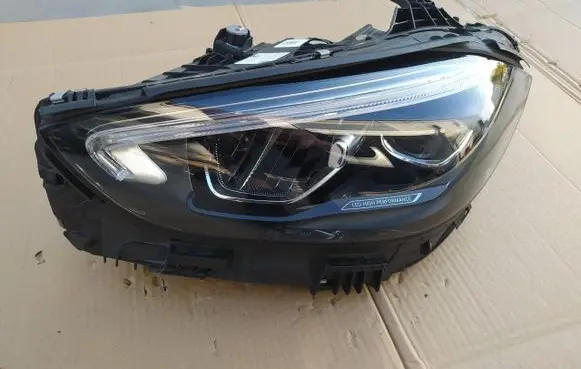 Mercedes-Benz C W205 Headlight/headlamp A2069060703