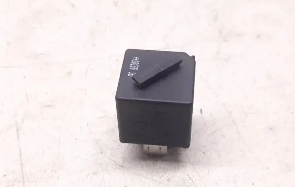 BMW 5 F10 F11 Other relay 6901469 6136 V23136J6X48