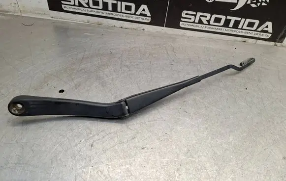 Mercedes-Benz C W203 Front wiper blade arm A2038200544