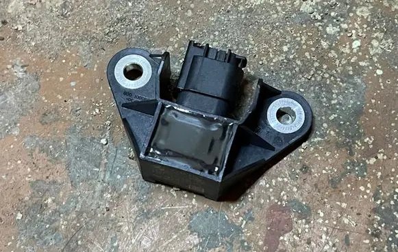 BMW 5 F10 F11 Airbag deployment crash/impact sensor 9159310 30E5870A 080610