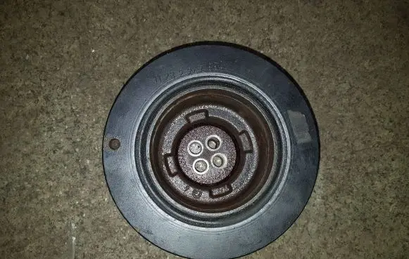 BMW 5 E39 Crankshaft pulley 11232247890