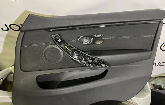 BMW 4 F36 Gran coupe Front door card panel trim 0002304649 85921371 736714710