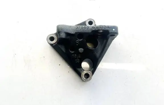 Toyota C-HR I Engine mounting bracket 37060