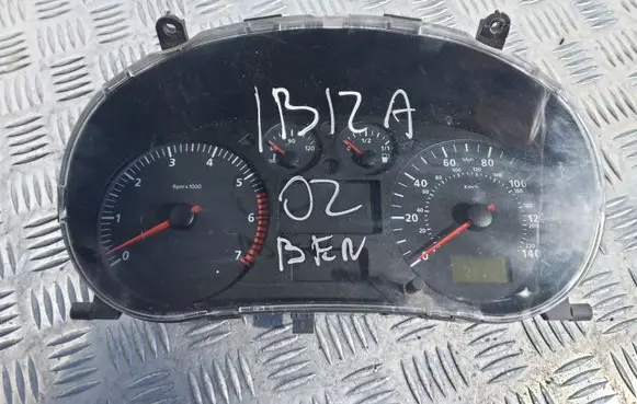 Seat Ibiza II (6k) Speedometer (instrument cluster) W06K0920950