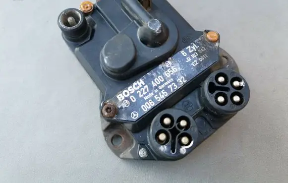 Mercedes-Benz E W124 Ignition amplifier control unit 0065457332 0227400656
