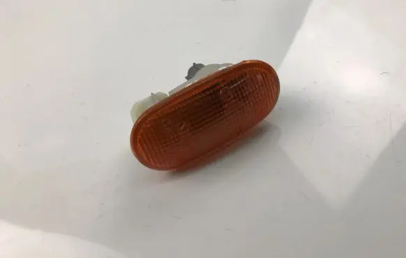 Mitsubishi L200 Front fender indicator light 3491028