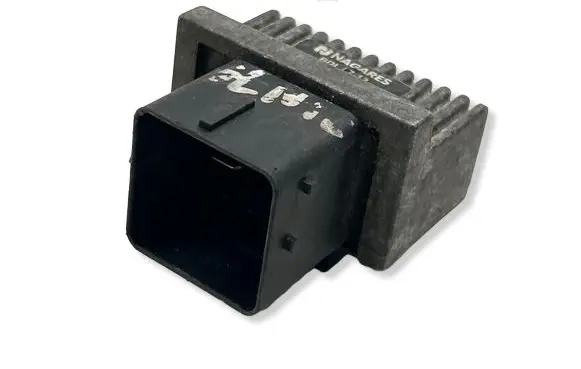 Renault Scenic II - Grand scenic II Glow plug pre-heat relay 9640469680 121V