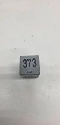 Volkswagen PASSAT B6 Other relay 8D0951253A
