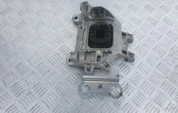 Nissan Micra K14 Gearbox mounting bracket PU10458